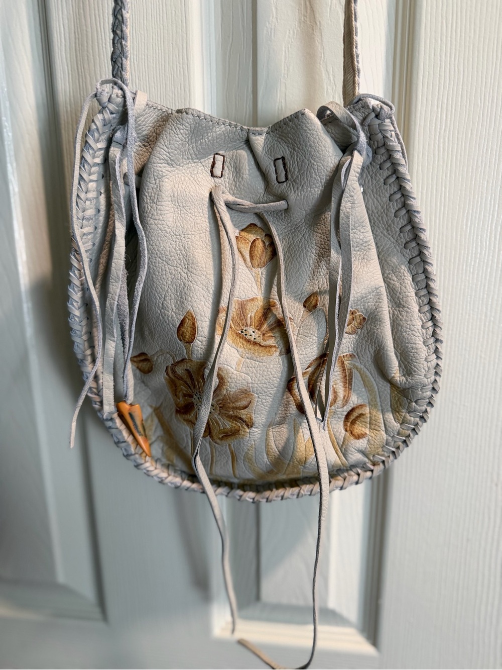 VINTAGE Lucky Brand Light Gray Hand-Painted Floral Drawstring Crossbody